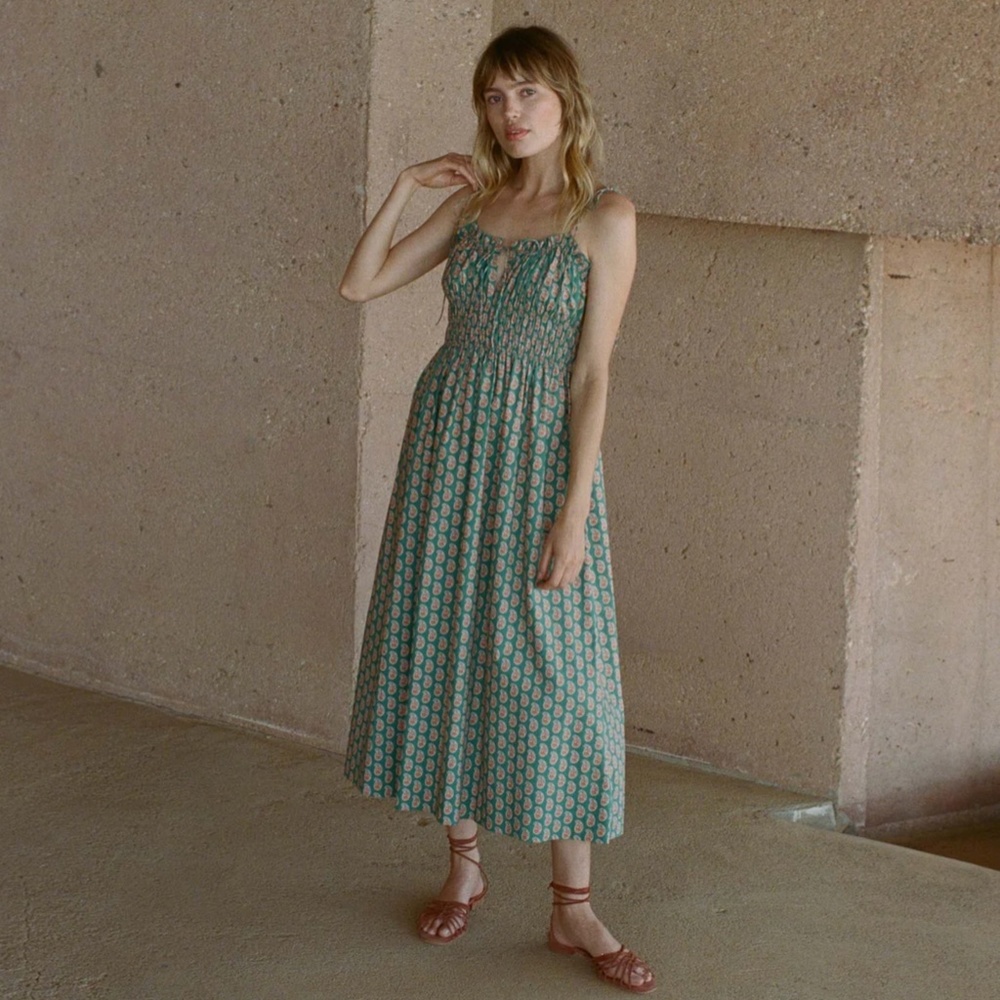 Dôen Rhoda dress in sunrise paisley size M